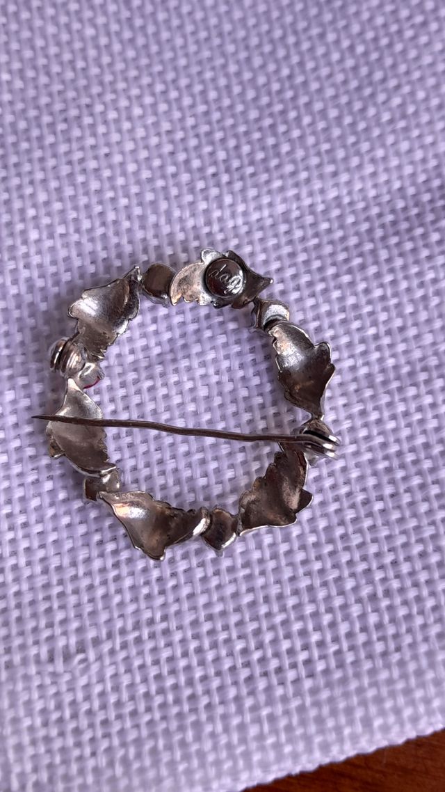 Broche vintage rojo y plata