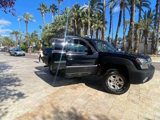 Chevrolet Avalanche  2002