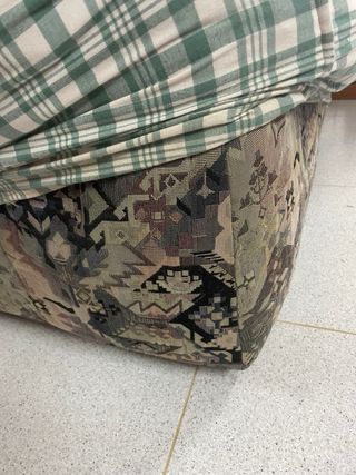 Sofá con funda de tela
