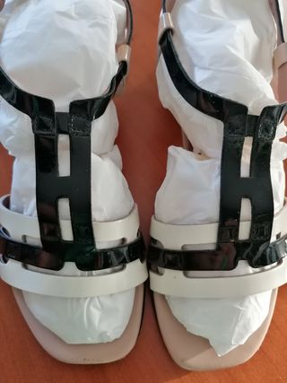 Sandalias Jeannot charol tricolor