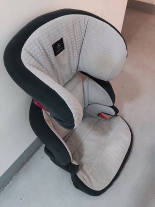 Silla de coche. Marca Mercedes