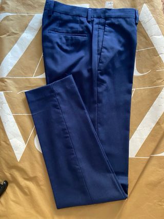 Traje azul hombre