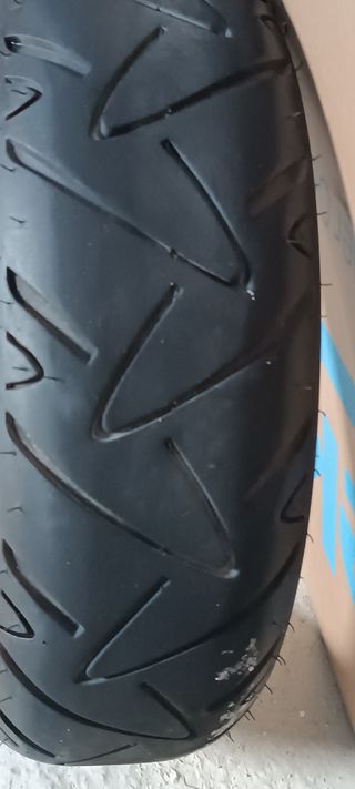 Rueda moto scooter 140/60/14 M/C 64S