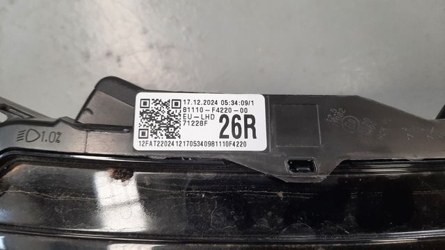 Faro delantero Toyota C-HR II 81110