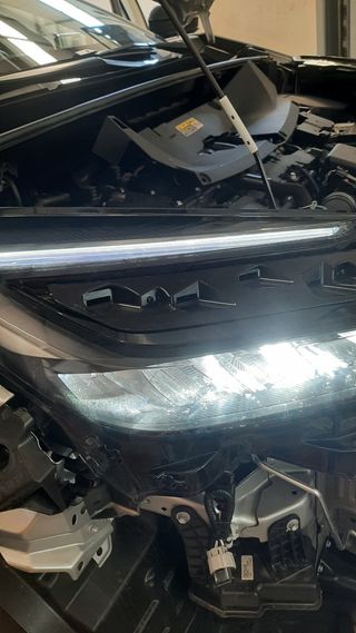 Faro delantero Toyota C-HR II 81110