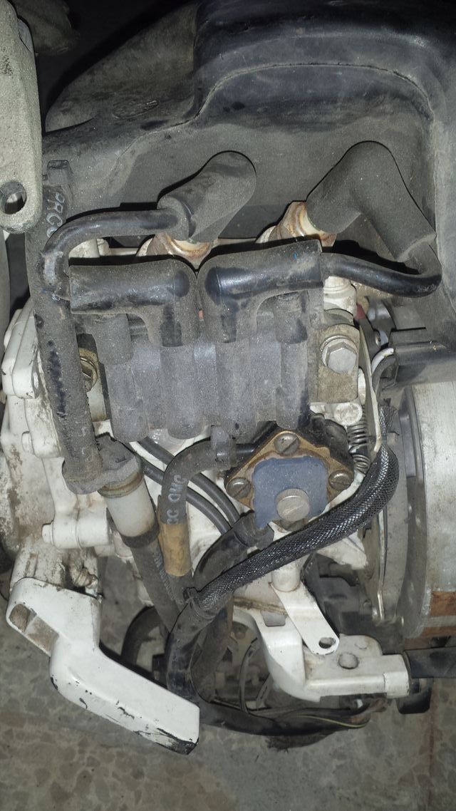 Motor fueraborda Johnson 4CV - BJ48ENM