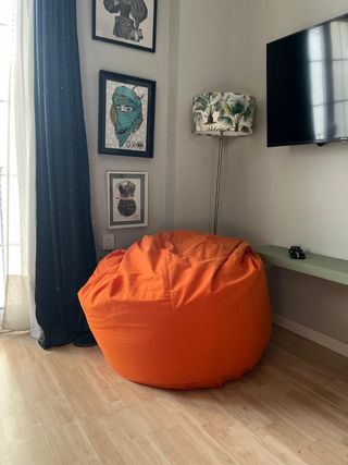 Puff naranja de tela