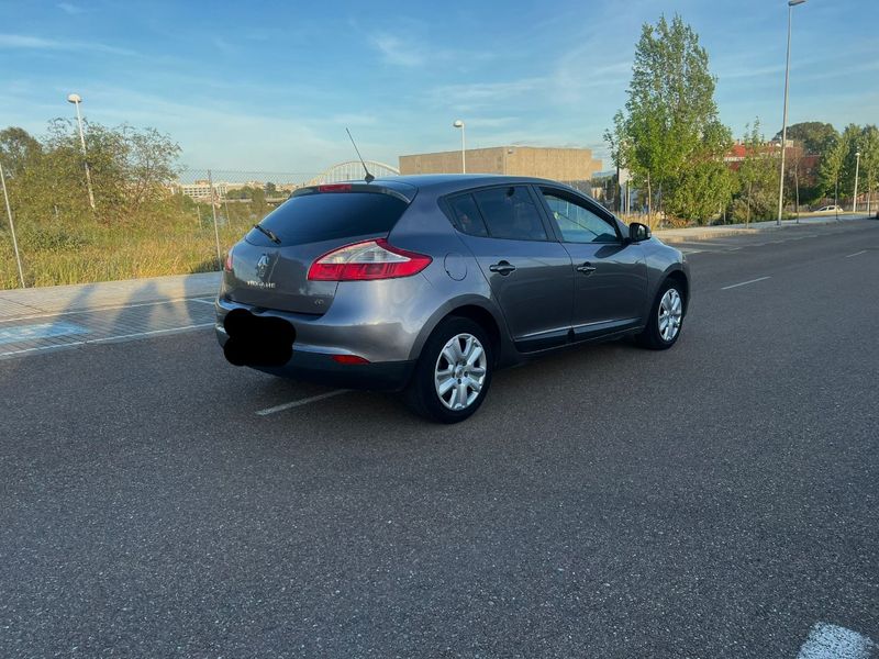 Renault Megane 2012 - foto 1