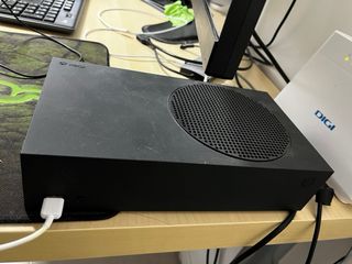 Xbox Series S 1TB - Negra + mando inalámbrico