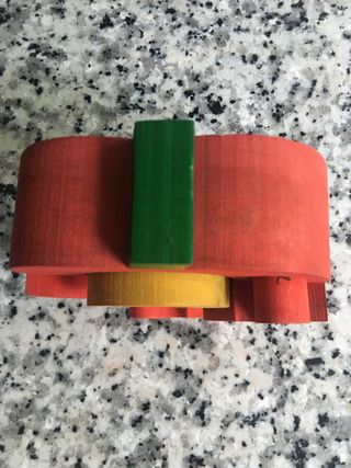 Puzzle 3D manzana gusano madera