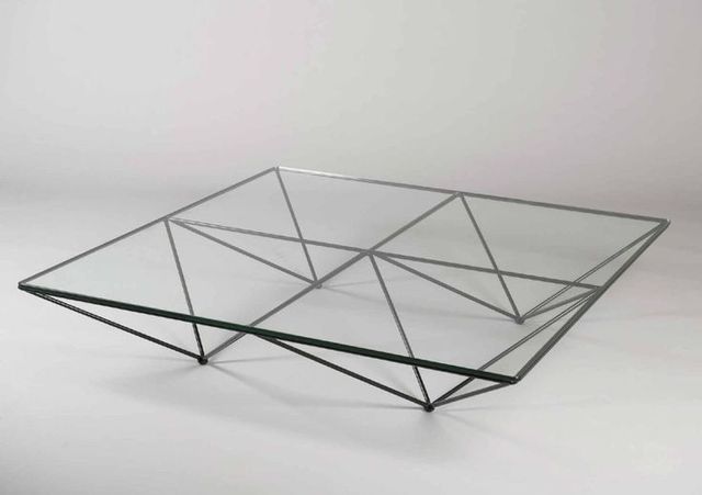 Tavolo centrale in vetro e metallo