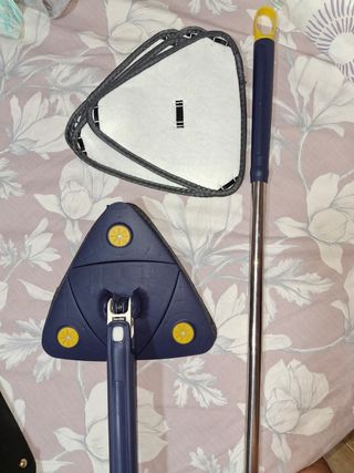 Fregona giratoria triangular