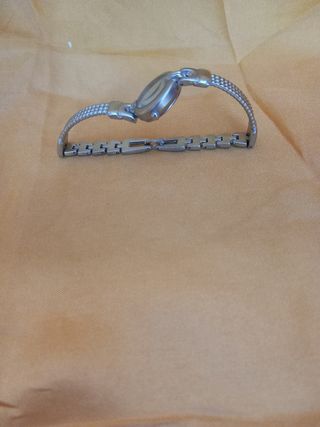 Reloj Gucci mujer plata negro