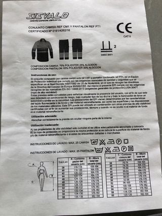 Conjunto de ropa de trabajo:  chaqueta + pantalon.