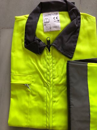 Conjunto de ropa de trabajo:  chaqueta + pantalon.