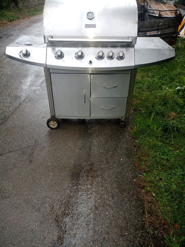 Barbacoa gas 4 fuegos