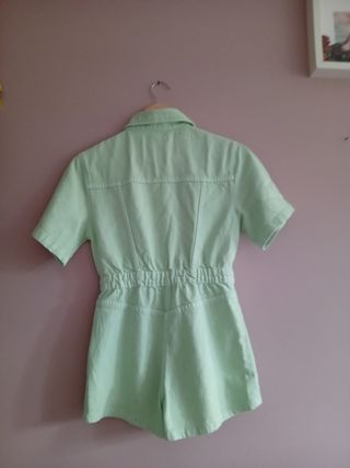 Mono Zara verde talla 11 años