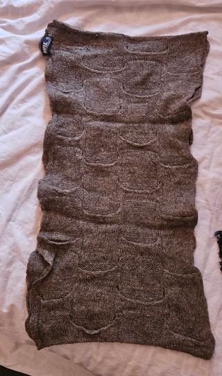 Sciarpa Rifle. Calda e morbida.