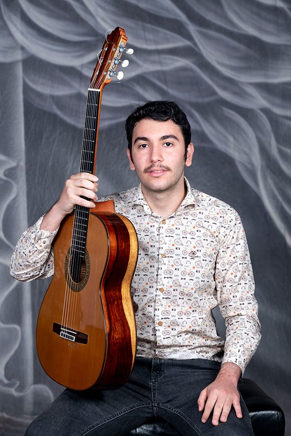 Clases Guitarra Adrian Nuez Vera