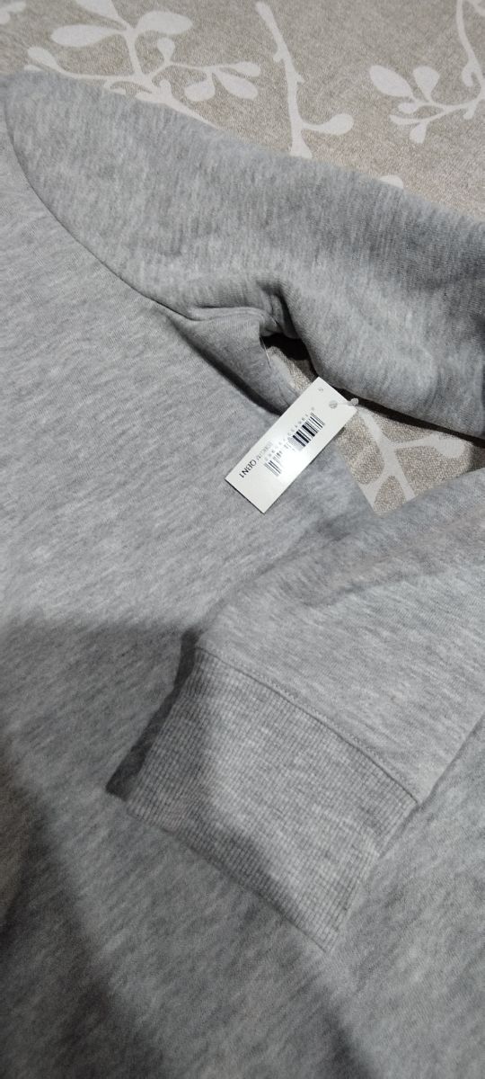Sudadera gris Amazon Essentials talla S N*451