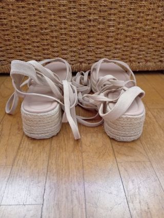 Sandalia romana beige