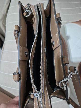 Bolso beige y marrón