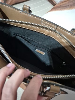 Bolso beige y marrón