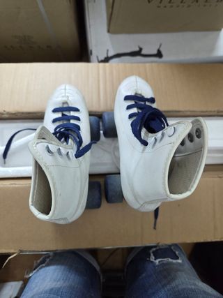 Patines clásicos blancos