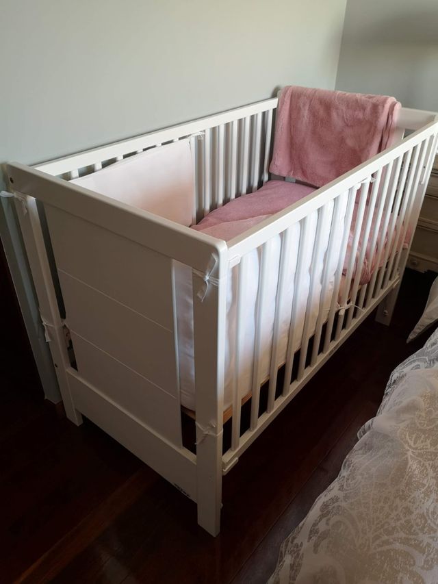 Cuna bebé blanca + colchón Ecus Kids