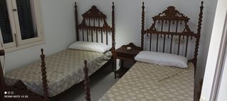 Dormitorio antiguo: 2 camas + tocador + armario 