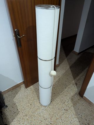 Lampara de pie Ikea blanca 