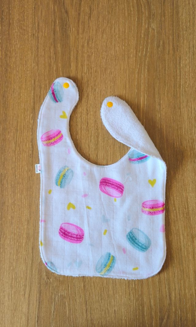 Bavaglino bimbo macarons