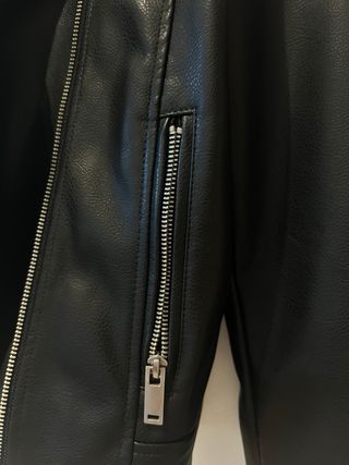 Chaqueta negra H&M motorista talla S