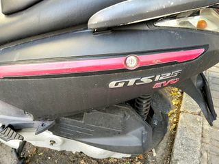 Scooter SYM GTS 125 Evo 