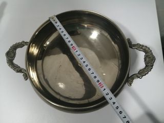 Sopera vintage de metal