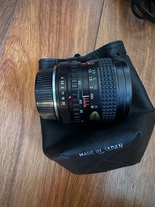 Nikon D90 + obiettivo macro