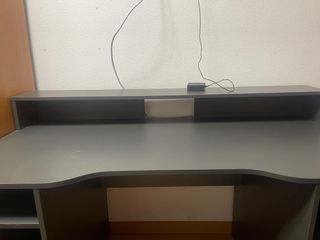 Escritorio negro