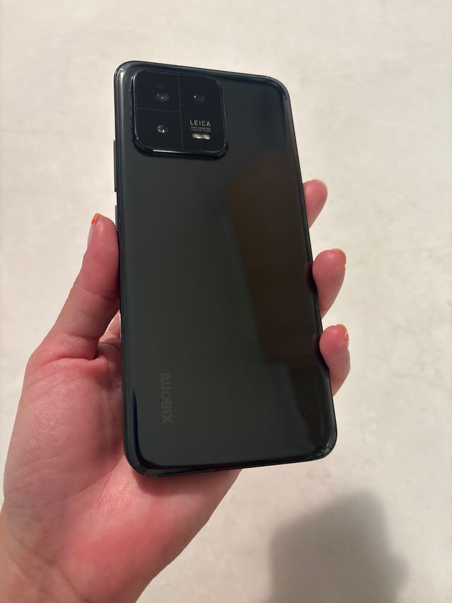 Xiaomi 13 negro 5G - Cámara Leica - negociable