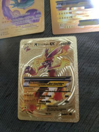 3 cartas Pokémon: Tornadus, Blaziken, Dragonite