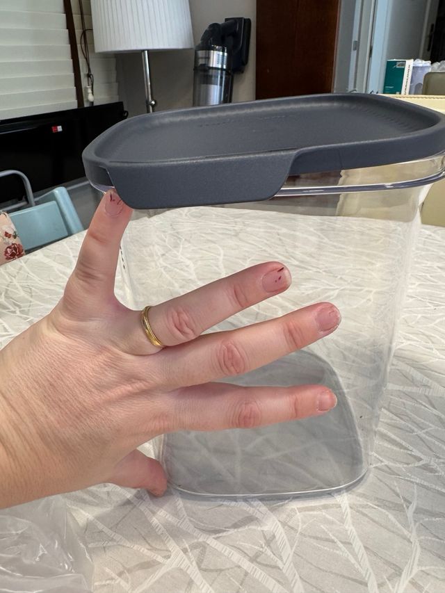 Tupperware-Recipient hermétic d plástico3.6L nuevo