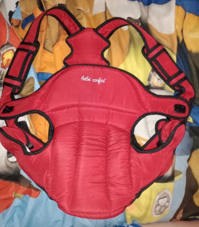 Mochila portabebés Bebé Confort rojo