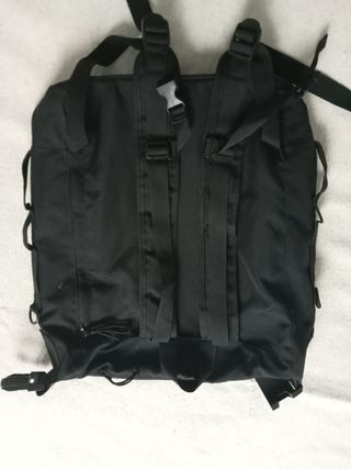 Mochila Zara negra
