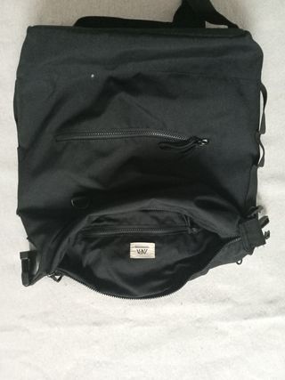 Mochila Zara negra