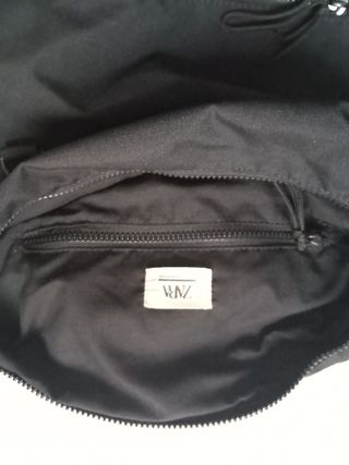 Mochila Zara negra