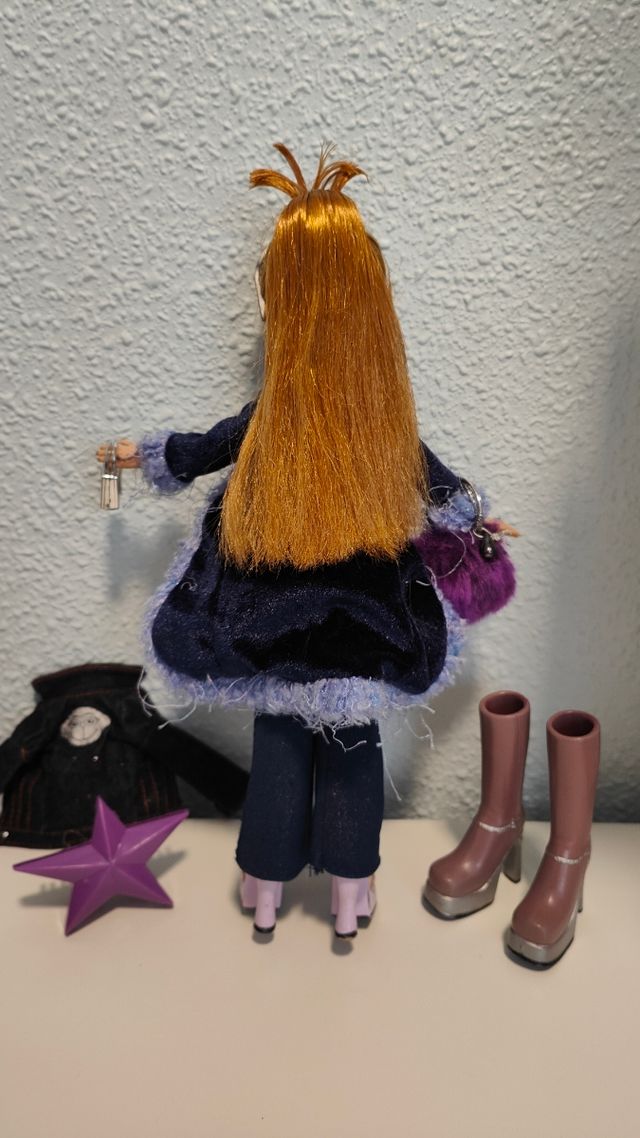 MEYGAN FUNK N GLOW BONECA BRATZ ORIGINAL