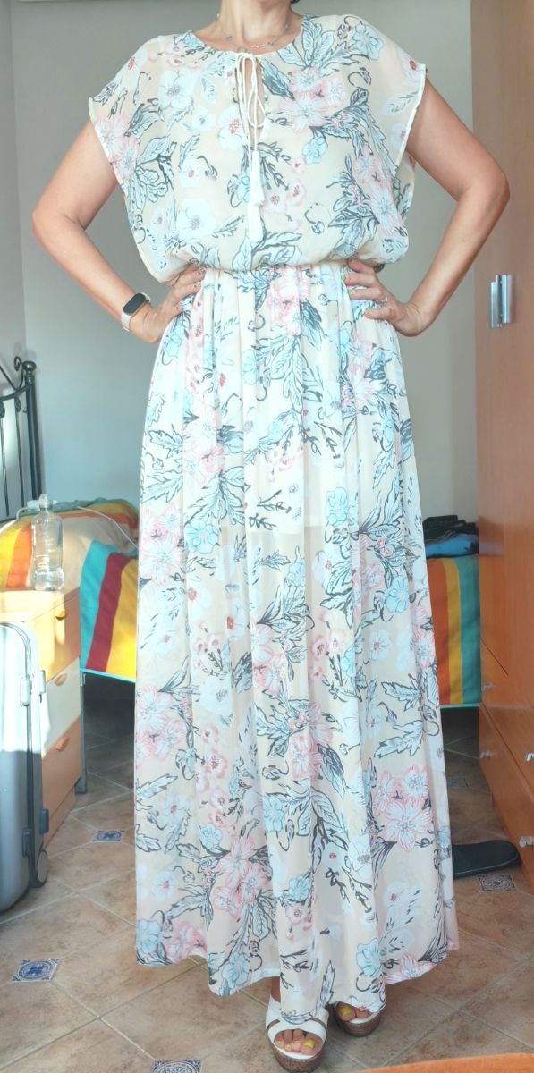 Vestido largo floral beige