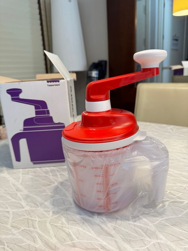 Batidora manual Tupperware