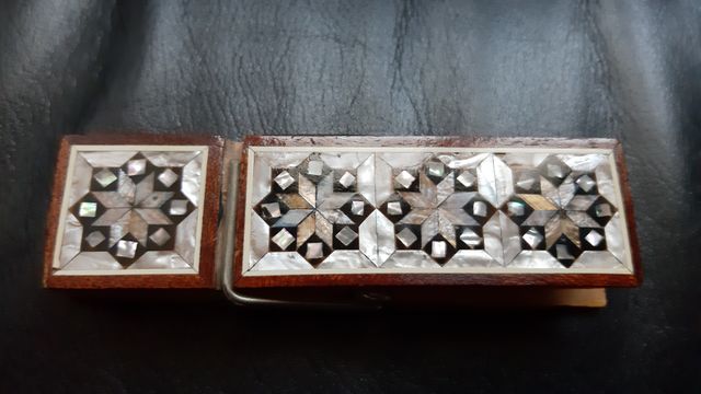 Molletta fermacarte in madreperla