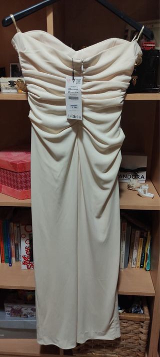 Vestido beige boda invitada de zara