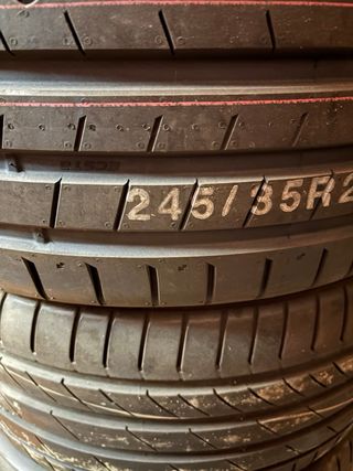 Neumáticos 245/35R20